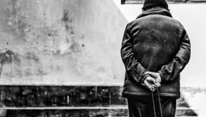 Menikmati Kesendirian: Seni Menemukan Kekuatan di Balik Sunyi