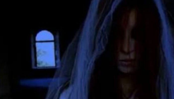 Mitos Sundel Bolong: Asal-Usul Hantu Perempuan dengan Lubang di Punggung