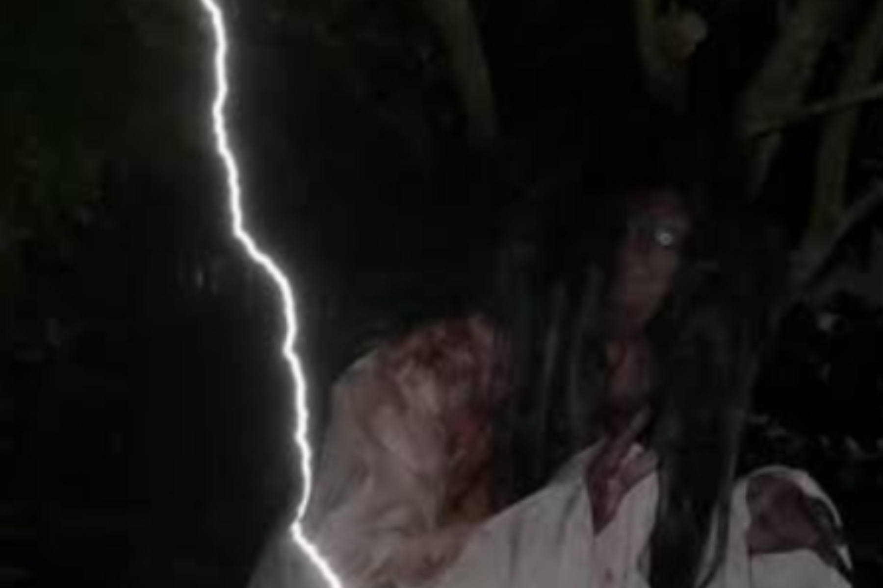 Mitos Wewe Gombel: Hantu Penculik Anak atau Sekadar Cerita Pengantar Tidur? 1 Mitos Wewe Gombel: Hantu Penculik Anak atau Sekadar Cerita Pengantar Tidur?