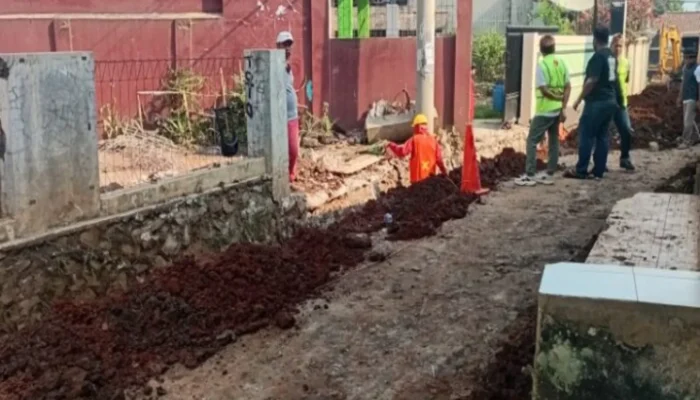Peningkatan Jalan dan Pembuatan Saluran Drainase di Sukatani, Purwakarta Jadi Sorotan