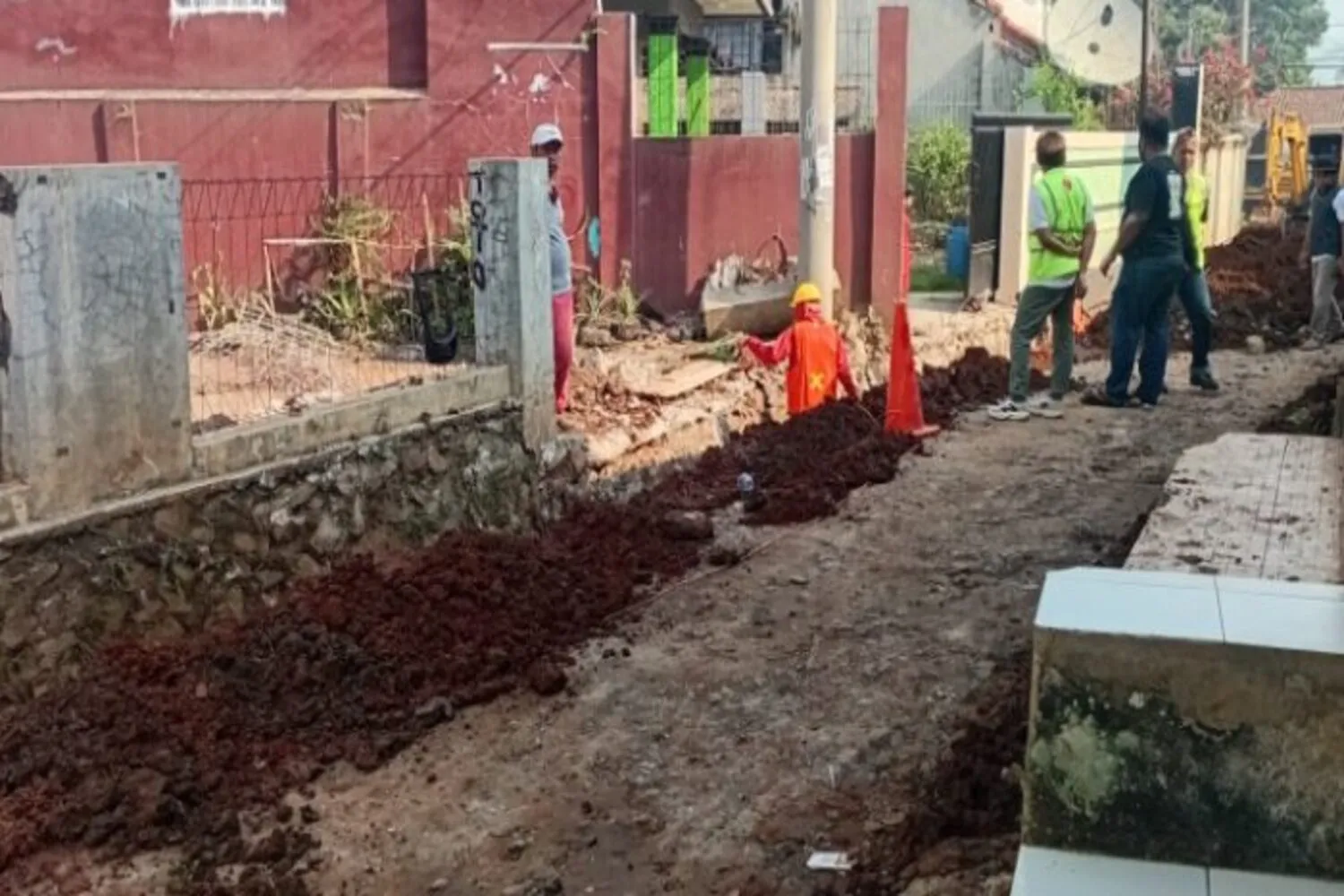 Peningkatan Jalan dan Pembuatan Saluran Drainase di Sukatani, Purwakarta Jadi Sorotan