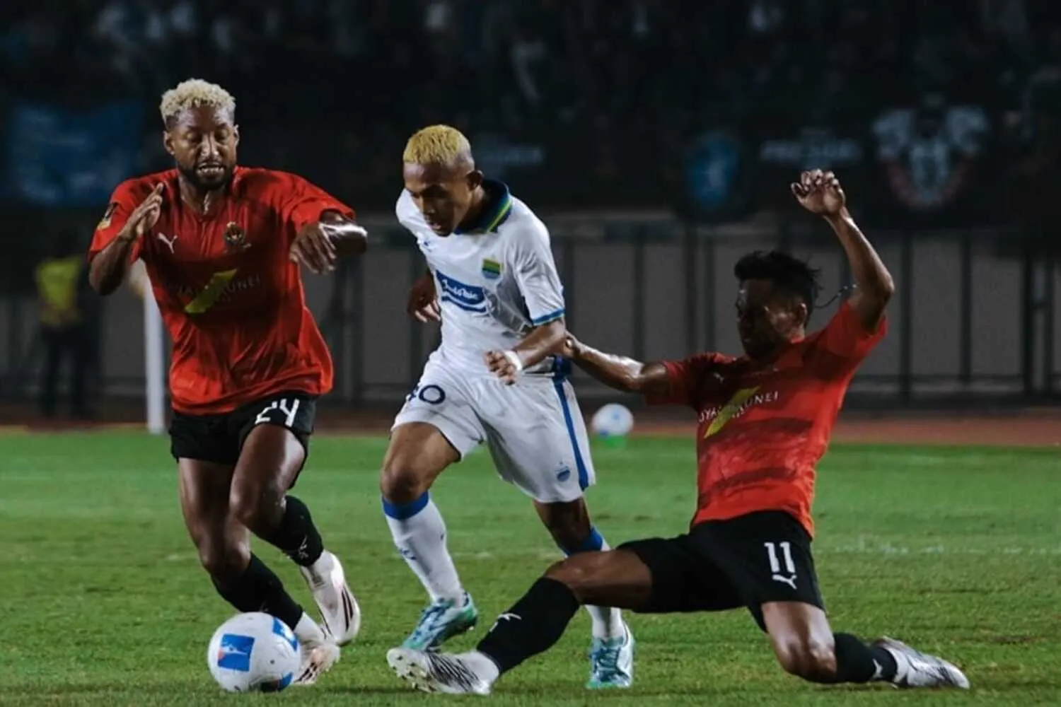 Persib Bandung Kunci Tiket Semifinal Piala Presiden 2026 Usai Hajar DPMM