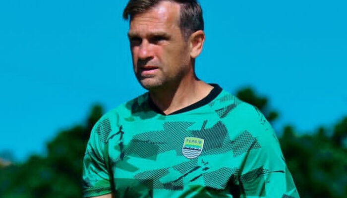 Persib vs Arema FC Malam Ini! Cek Jadwalnya