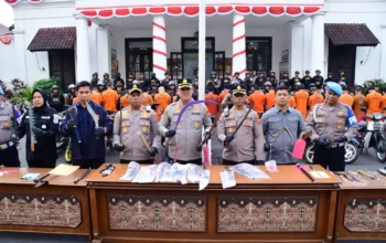 Polrestabes Bandung Sita 14 Senjata Tajam dan 11 Motor, Ini Hasil Operasi Juli 2026 7 Polrestabes Bandung Sita 14 Senjata Tajam dan 11 Motor, Ini Hasil Operasi Juli 2026