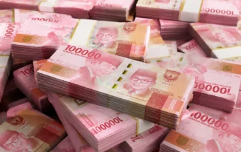 Rupiah Terpukul, Dolar AS Kembali ke Level Rp18.000 1 Rupiah Terpukul, Dolar AS Kembali ke Level Rp18.000