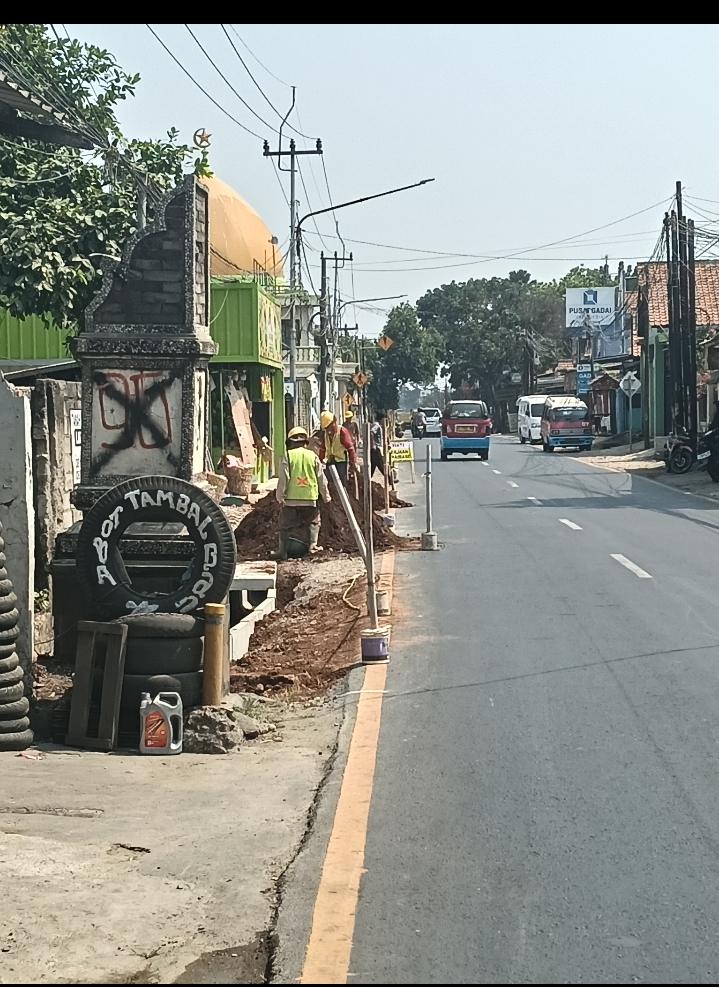 Proyek Galian Drainase di Jalan Maracang Purwakarta Disorot, Diduga Tanpa Papan Proyek ?