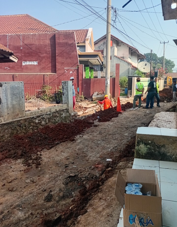 Peningkatan Jalan dan Pembuatan Saluran Drainase di Sukatani, Purwakarta Jadi Sorotan ?