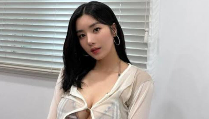 Sisi Elegan Kwon Eunbi: ‘Waterbomb Goddess’ dalam Tampilan Baru