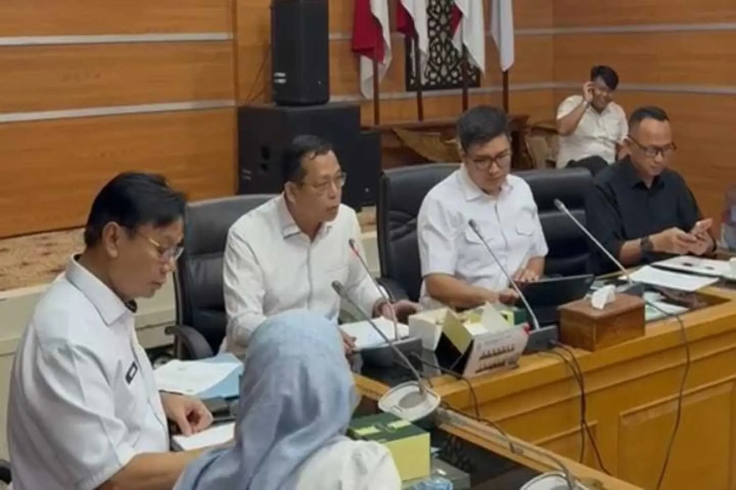 Terima Audiensi Forkopimcam Klapanunggal, Junsam Pastikan DPRD Kabupaten Bogor Cari Solusi Cepat 6 Isu Pembangunan 1 Terima Audiensi Forkopimcam Klapanunggal, Junsam Pastikan DPRD Kabupaten Bogor Cari Solusi Cepat 6 Isu Pembangunan