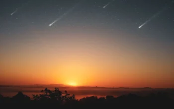 Tiga Hujan Meteor Segera Hiasi Langit, Perseids Jadi yang Paling Dinanti 4 Tiga Hujan Meteor Segera Hiasi Langit, Perseids Jadi yang Paling Dinanti