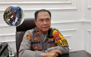 Viral Video Penodongan di Warung Jamu Citeureup, Pelaku Gasak Sebotol Minuman; Polisi Buru 3 Pelaku!! 3 Viral Video Penodongan di Warung Jamu Citeureup, Pelaku Gasak Sebotol Minuman; Polisi Buru 3 Pelaku!!