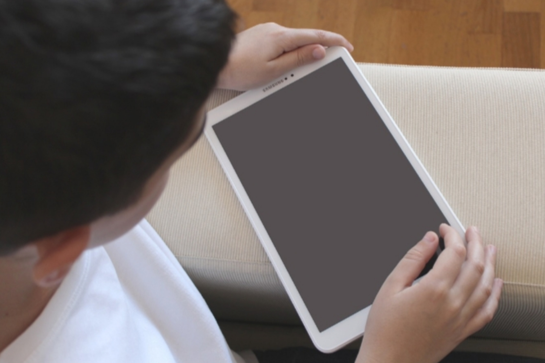 Anak Kecanduan Gadget? Kenali Tanda-Tandanya Sebelum Terlambat