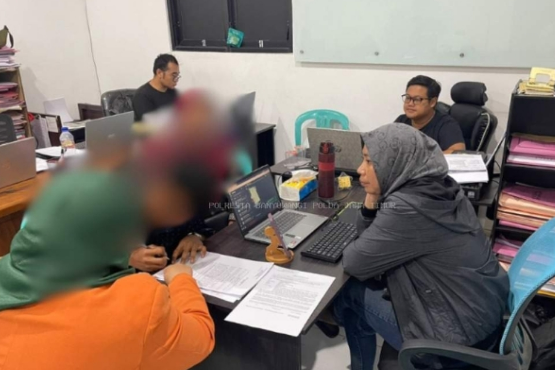 Bikin Elus Dada! Kasus Asusila Anak di Srono Banyuwangi Resmi Dibongkar Polisi 1 Bikin Elus Dada! Kasus Asusila Anak di Srono Banyuwangi Resmi Dibongkar Polisi