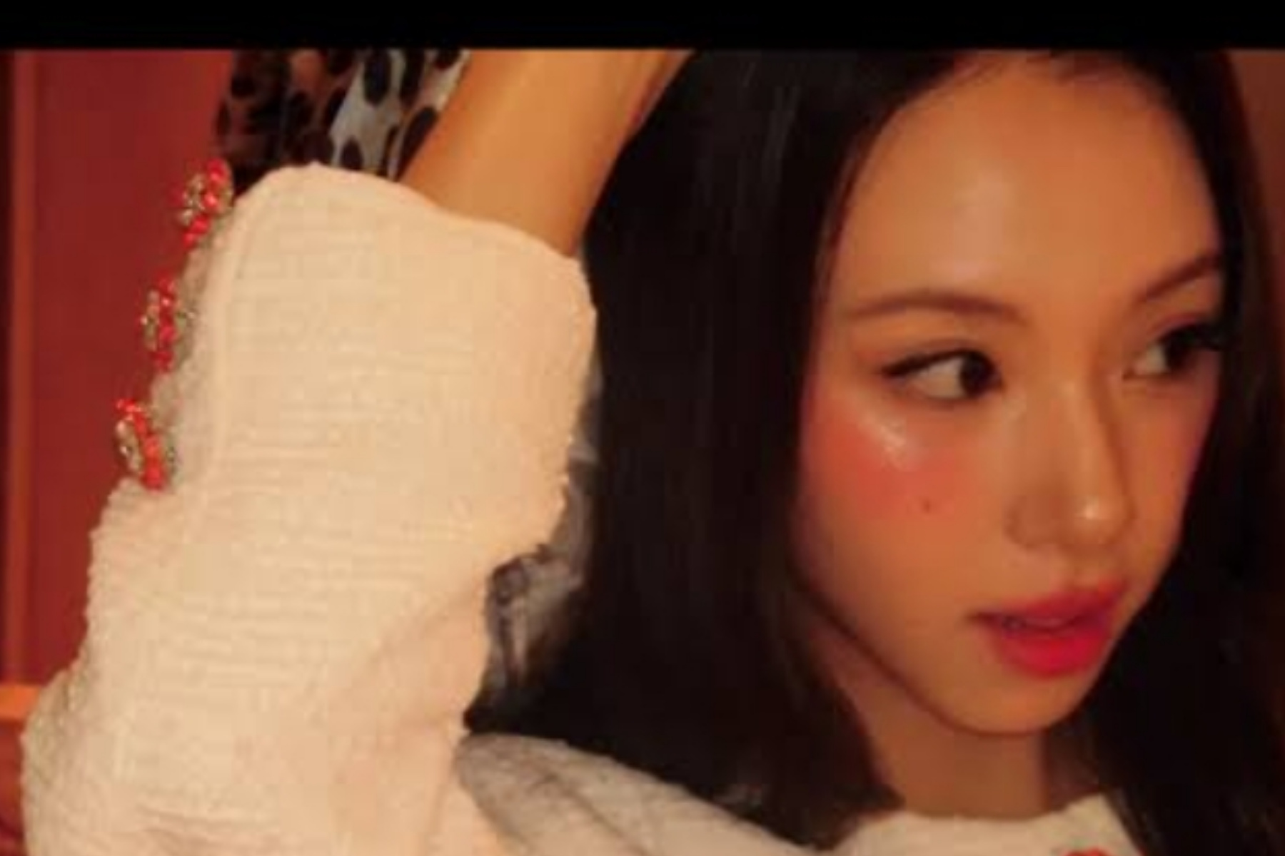 Chaeyoung Tinggalkan JYP Entertainment