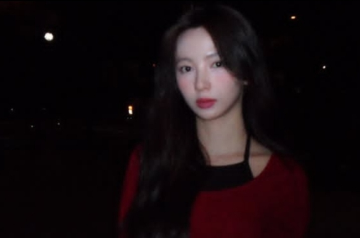 Huh JiWon Eks Cherry Bullet Debut Solo Lewat Album 'The Calling'