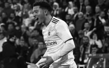 Jadon Sancho Kini Luntang-Luntung di Klub Divisi 10! 3 Jadon Sancho Kini Luntang-Luntung di Klub Divisi 10!