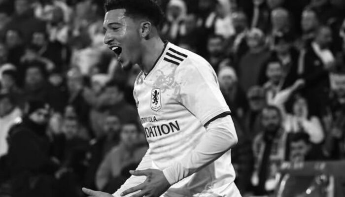 Jadon Sancho Kini Luntang-Luntung di Klub Divisi 10!
