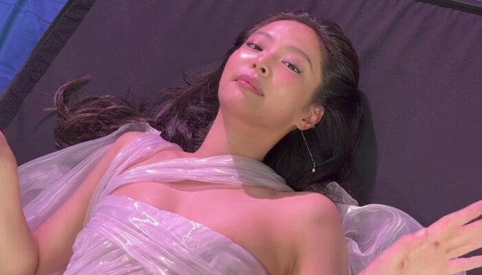 Jennie BLACKPINK Tampil Ekstrem di Balik Layar Fallen Angel