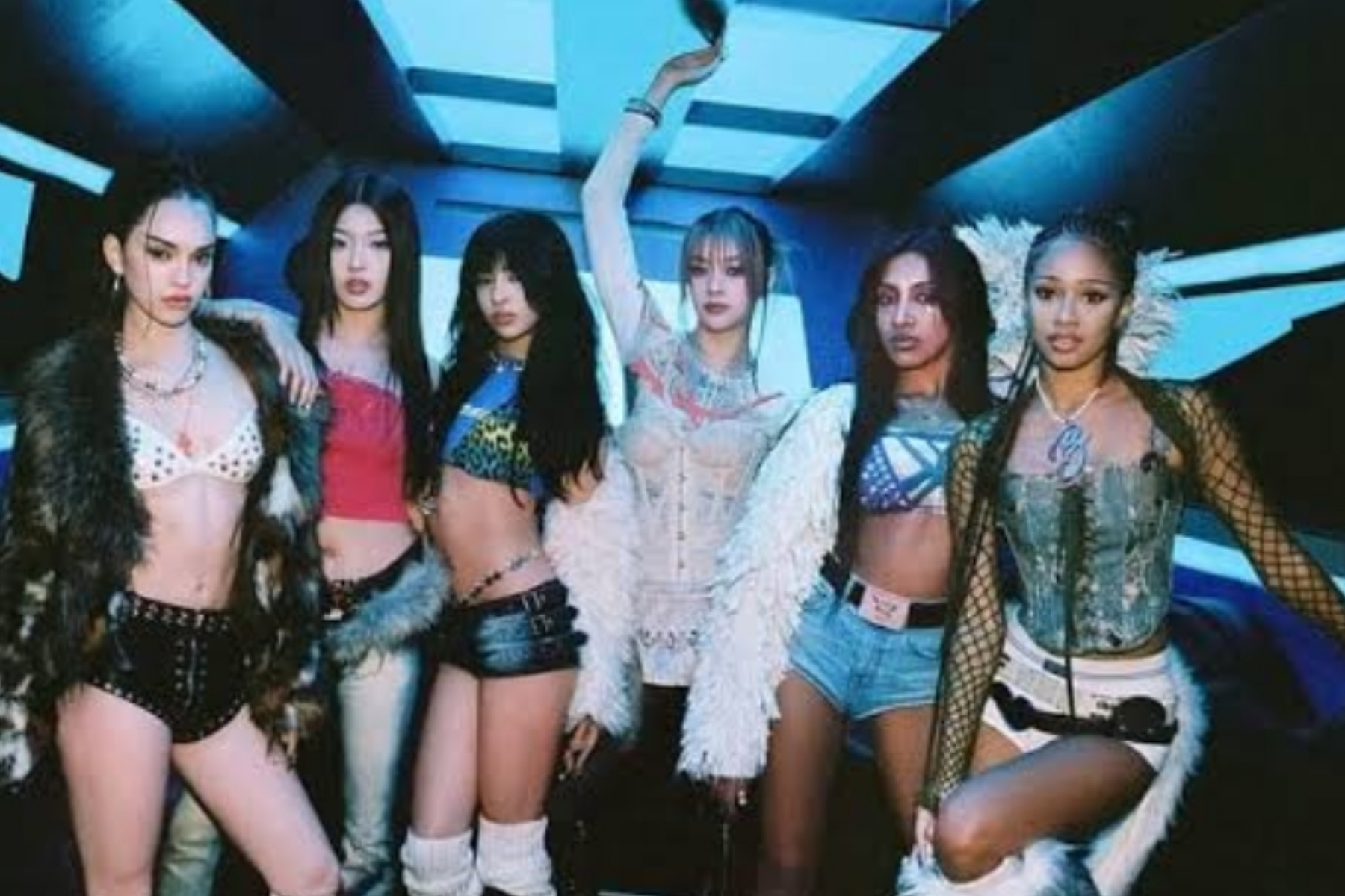 KATSEYE Batal Tampil di Daisy Chain Fields, Megan Cedera Saat Rehearsal