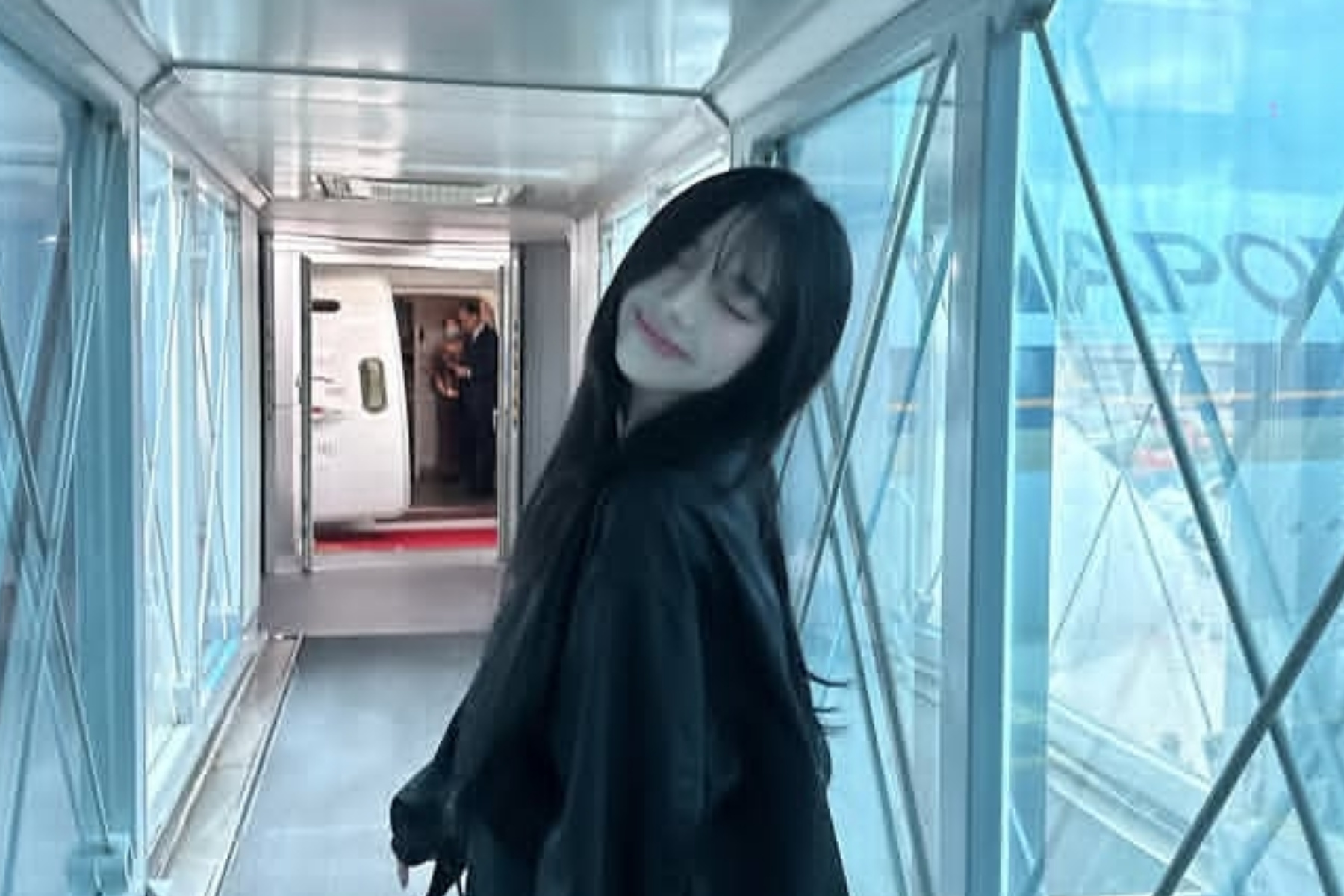 Karina aespa Tampil Tanpa Makeup di Bandara, Netizen Sampai Tak Mengenalinya