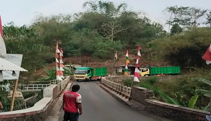 Kecelakaan di Jembatan Parungbedil Cianjur, 2 Korban Terlempar ke Jurang