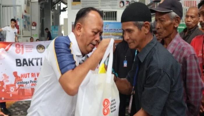 Maknai 81 Tahun Kemerdekaan, Kalapas Sukabumi Budi Hardiono Turun Langsung Salurkan Bantuan ke Panti Asuhan