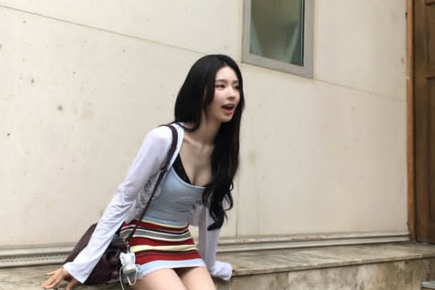 Miyeon Pancarkan Aura Musim Panas lewat Debut Solo Jepang
