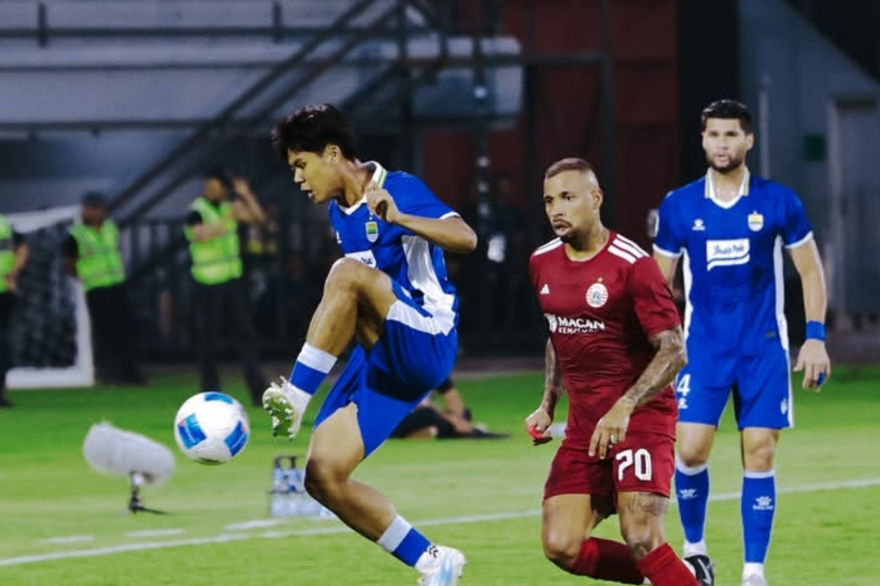 Persib Bungkam Persija 2-0 di Piala Presiden 2026! 1 Persib Bungkam Persija 2-0 di Piala Presiden 2026!