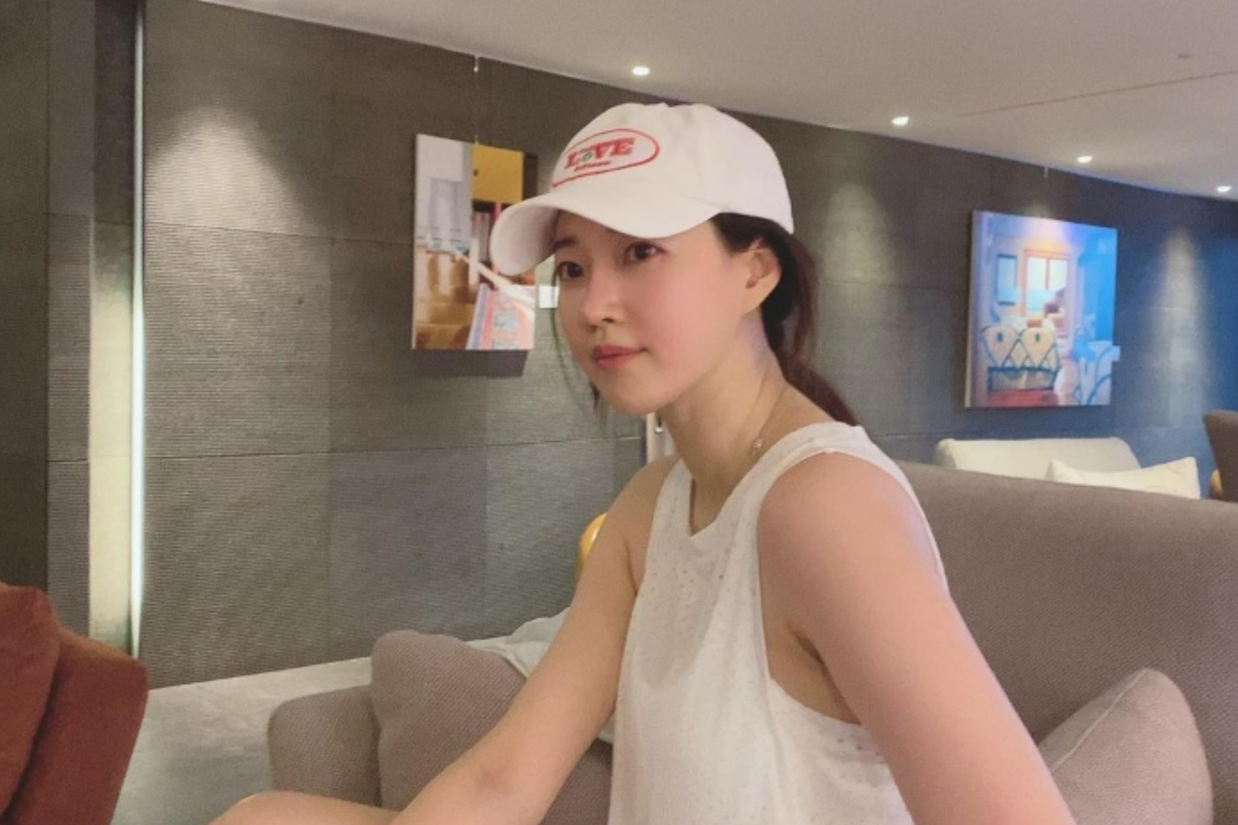 Pesona Awet Muda Kim Sa Rang di New York di Tengah Isu Penyitaan Apartemen 1 Pesona Awet Muda Kim Sa Rang di New York di Tengah Isu Penyitaan Apartemen