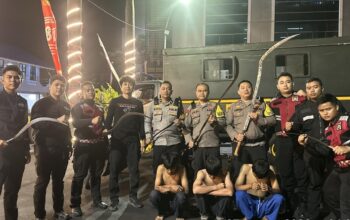 Polres Bogor Bubarkan Tawuran di Cibinong, 3 Pemuda Berserta Barbuk 7 Sajam Diamankan
