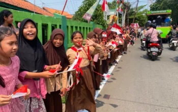 Ratusan Siswa SD dan SMP di Jonggol Sambut Meriah Kedatangan Bupati dan Wabup Bogor
