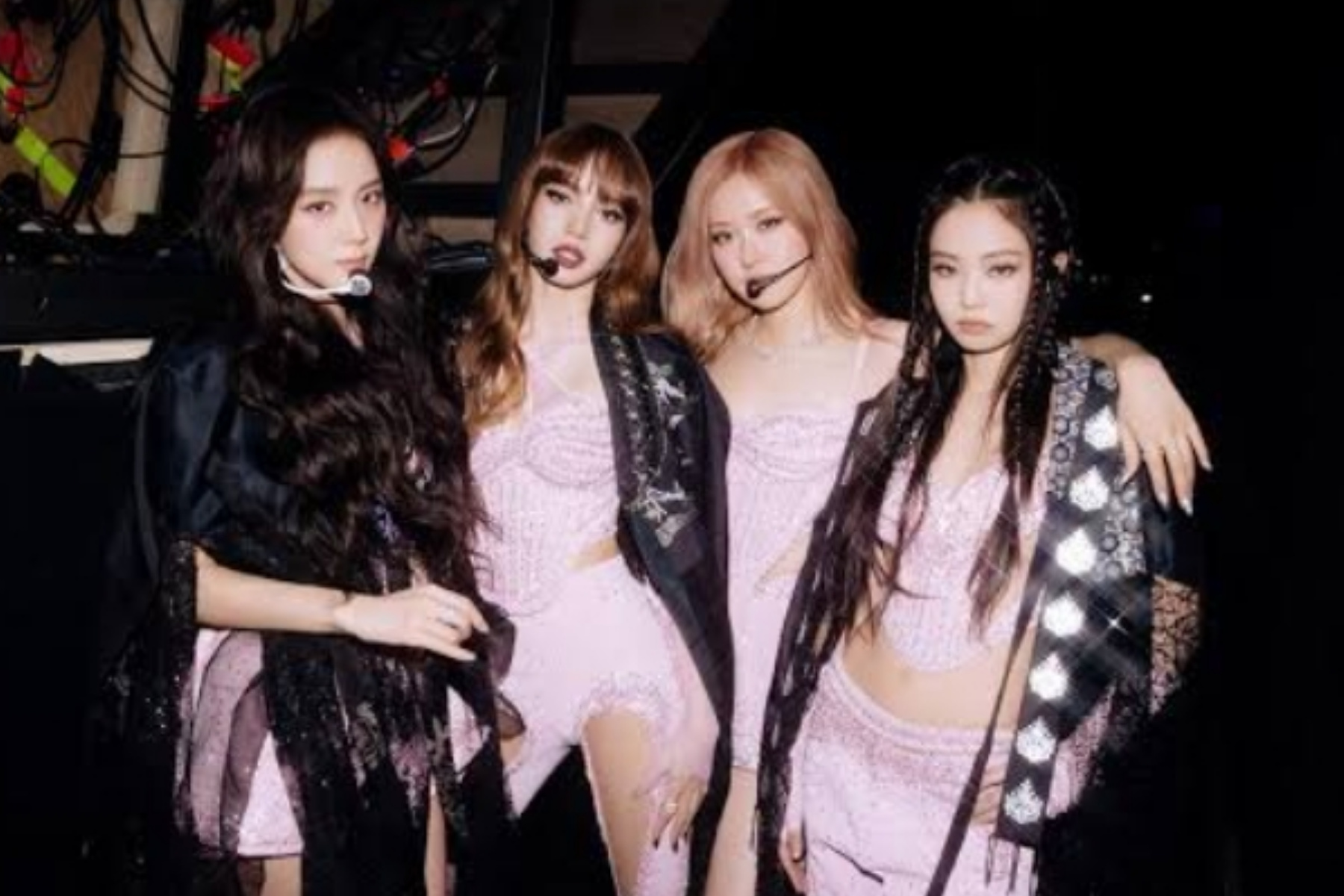 Rayakan 10 Tahun, BLACKPINK Minta Maaf kepada Penggemar