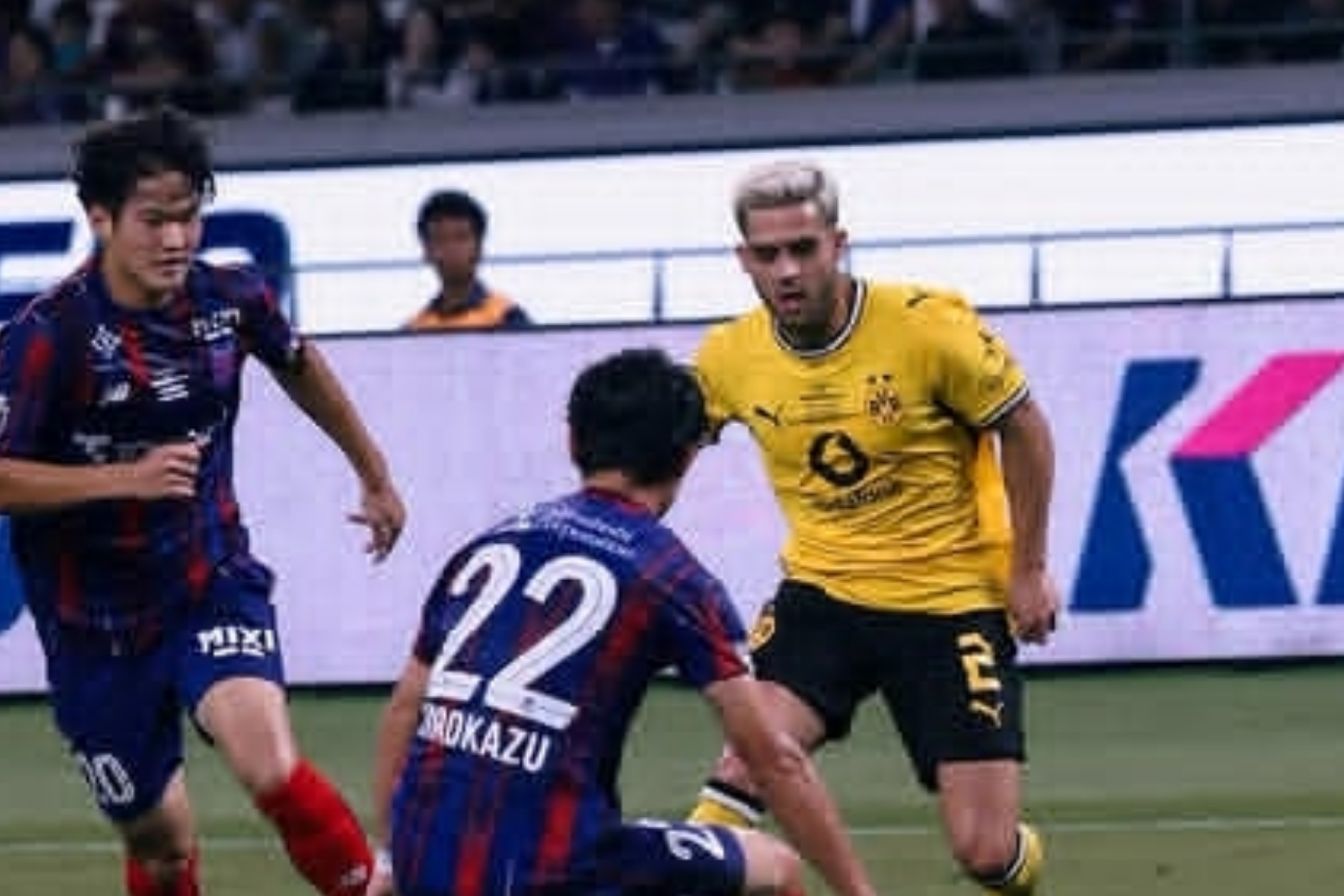 Resmi Berlabuh di Serie A, Cesc Fabregas Sukses Bawa Yan Couto ke Como 1907!