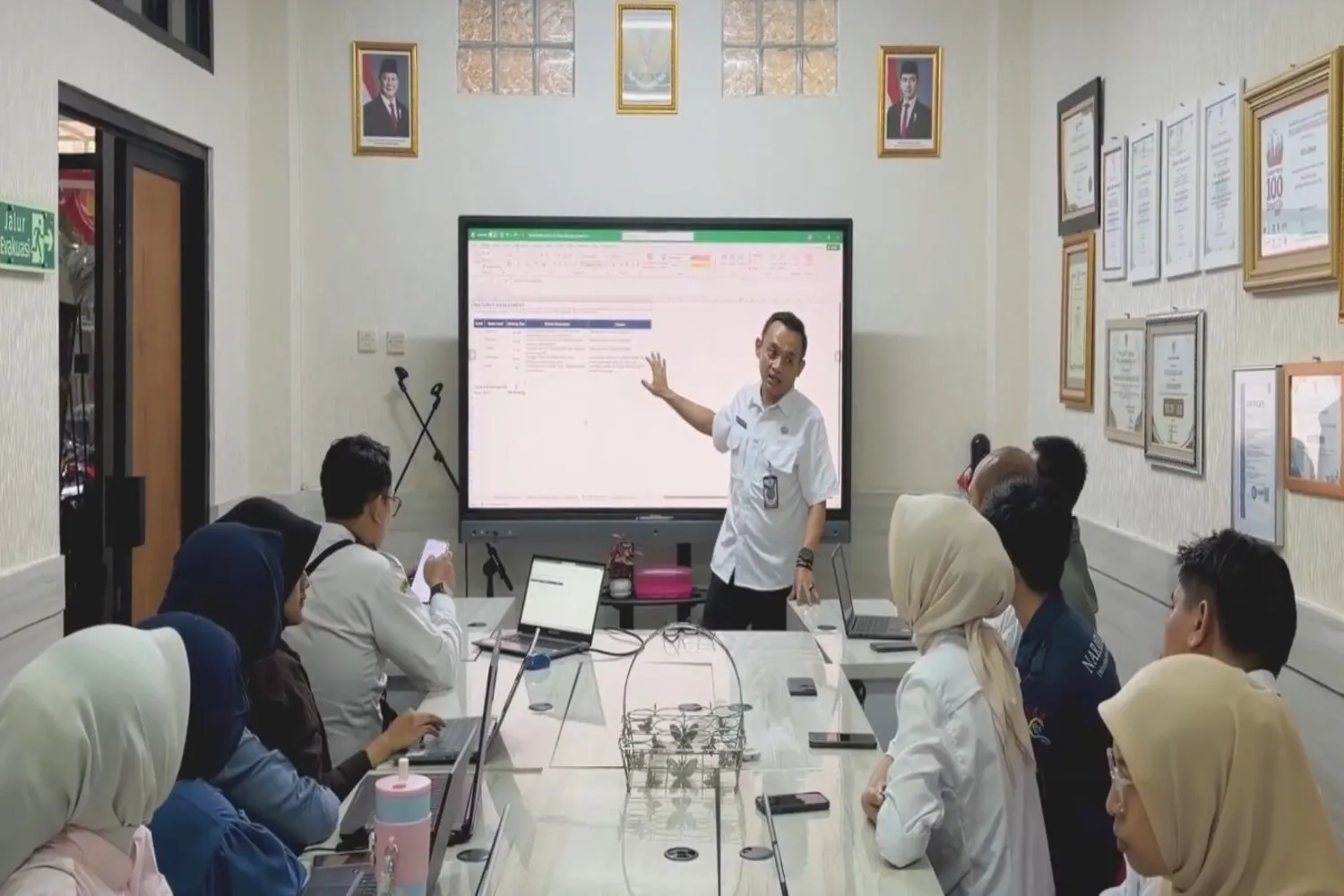 SATRIA Raih Skor 80,0, Ini Langkah Baru Diskominfo Cimahi 1 SATRIA Raih Skor 80,0, Ini Langkah Baru Diskominfo Cimahi