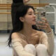 Suzy Tampil Elegan Saat Latihan Balet