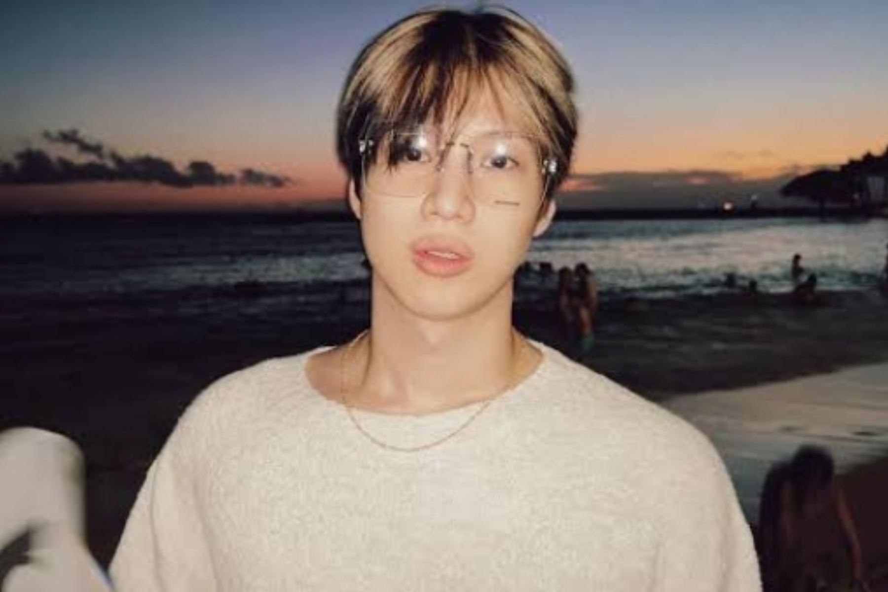 Taemin Buka Tabir FLOAT