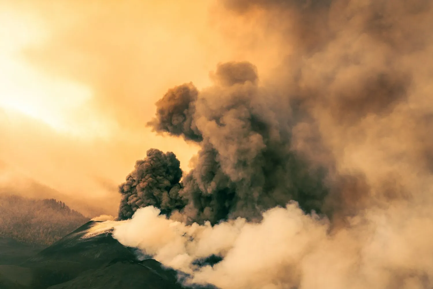 Abu Vulkanik Gunung Anak Krakatau Terdeteksi di Jakarta, Banten, dan Jabar