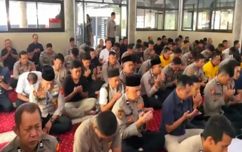 Doa Bersama untuk 5 Jurnalis dan 3 ABK yang Hilang Kontak 9 Doa Bersama untuk 5 Jurnalis dan 3 ABK yang Hilang Kontak