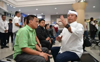 Herman Suryatman Dorong bank bjb Terus Tingkatkan Pelayanan Nasabah