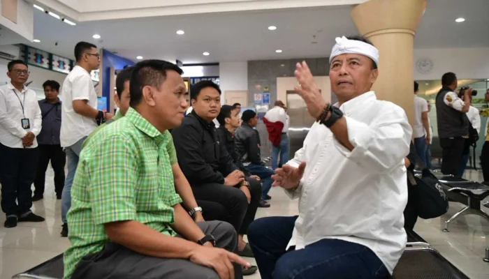 Herman Suryatman Dorong bank bjb Terus Tingkatkan Pelayanan Nasabah
