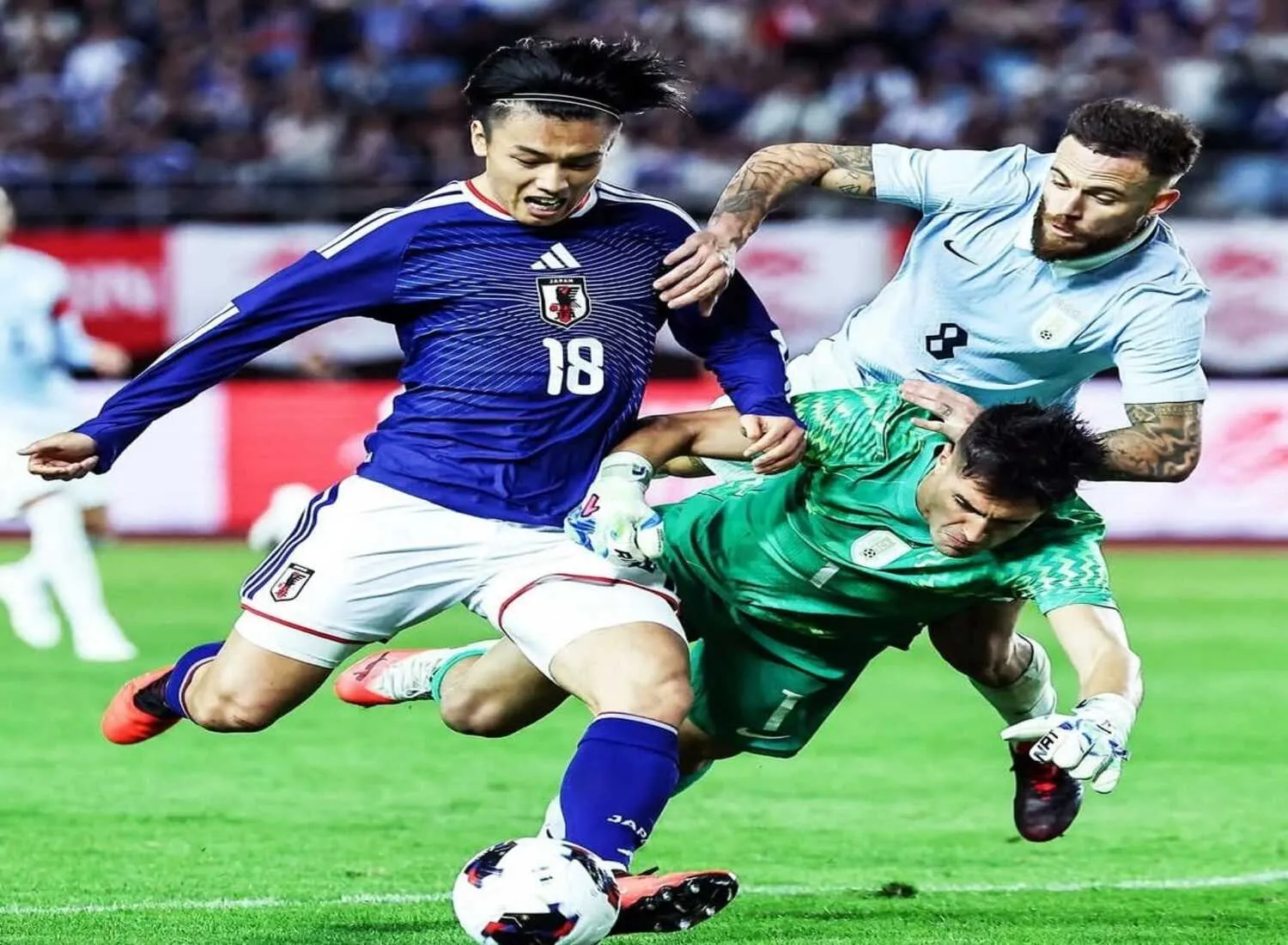 Jepang vs Uruguay: Samurai Biru Menang 3-1
