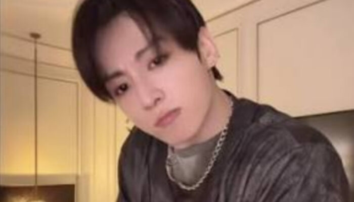 Jungkook BTS Beri Hadiah Tak Terduga kepada Fan di Konser LA