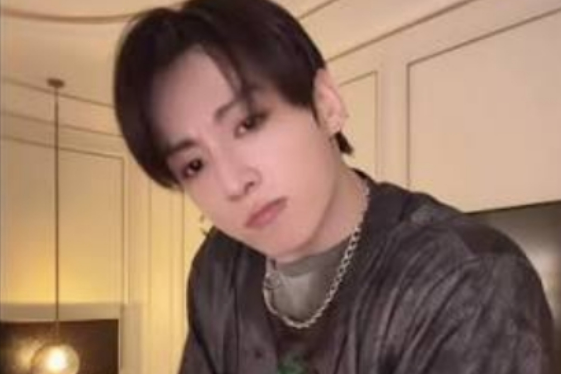 Jungkook BTS Beri Hadiah Tak Terduga kepada Fan di Konser LA
