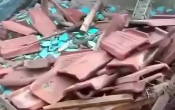MI Tegalkoneng Bandung Barat Ambruk, Siswa Belajar Online