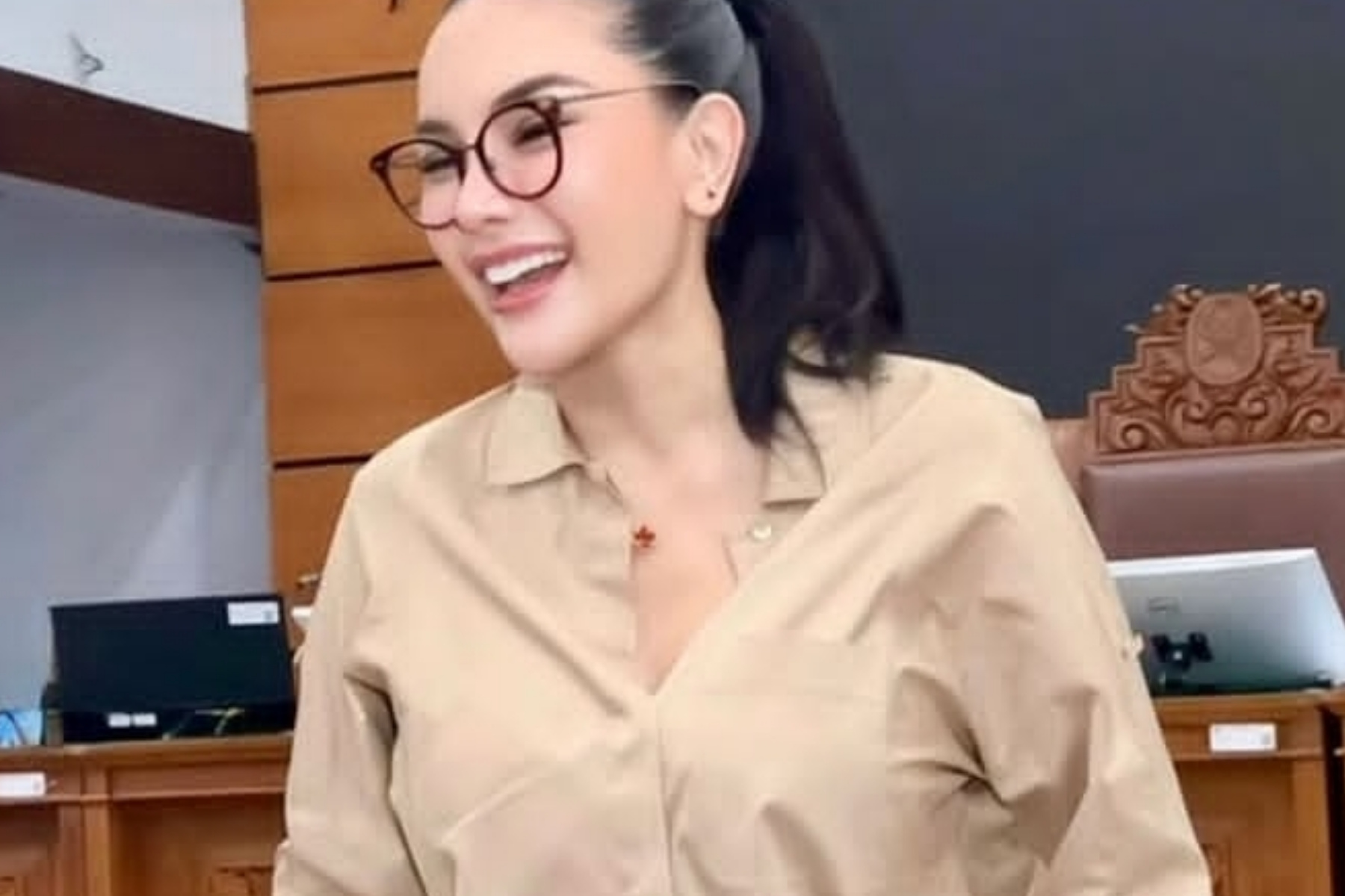Nikita Mirzani Buka Peluang Tempuh Jalur Hukum soal Utang Giorgio 1 Nikita Mirzani Buka Peluang Tempuh Jalur Hukum soal Utang Giorgio