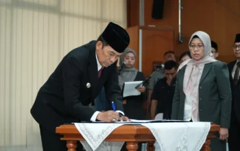 Pemkot Cimahi Lantik 18 Pejabat, Ini Pesan Ngatiyana 5 Pemkot Cimahi Lantik 18 Pejabat, Ini Pesan Ngatiyana