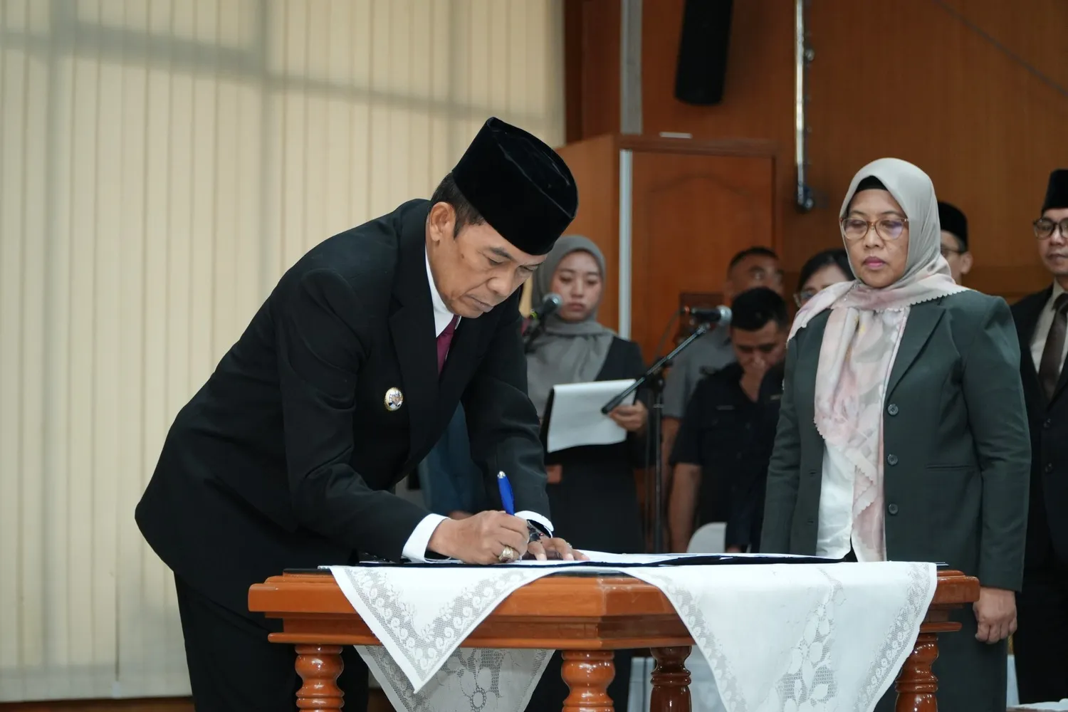 Pemkot Cimahi Lantik 18 Pejabat, Ini Pesan Ngatiyana