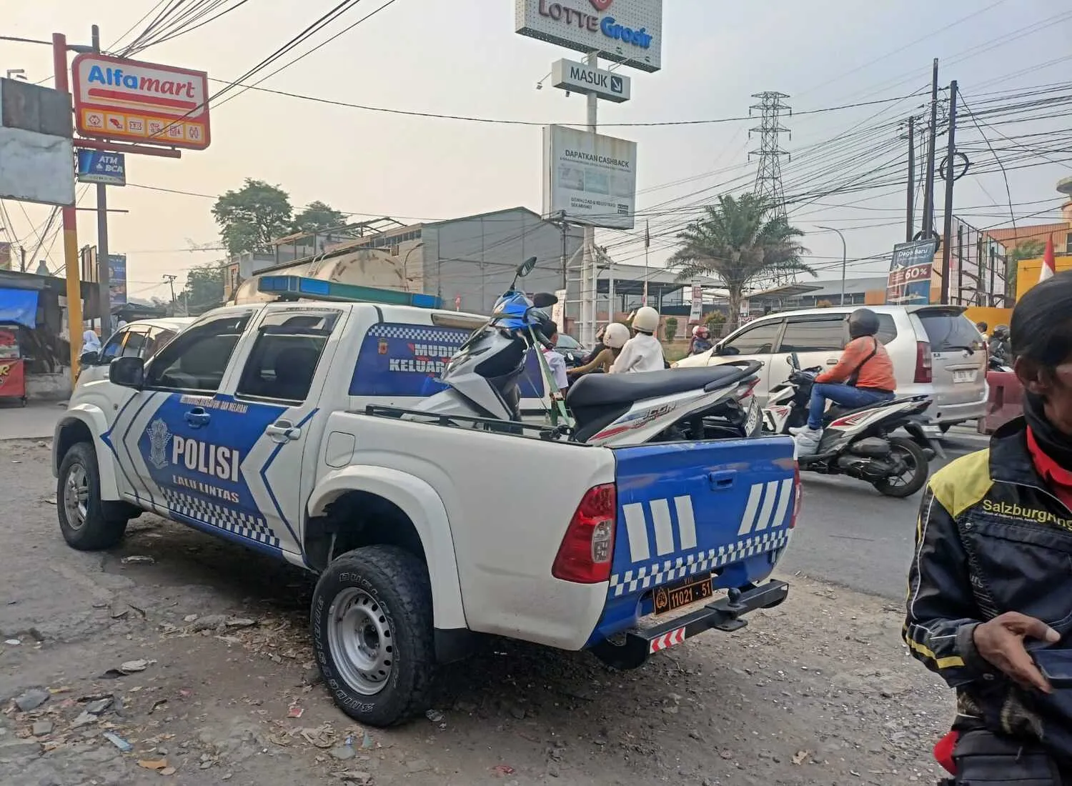 Siswi SMP Tewas Terlindas Truk di Padalarang Bandung Barat