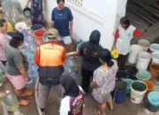 Wilayah Jonggol Alami Kekeringan, Pemkab Bogor Pasok 8.000 Liter Air Bersih untuk 300 Warga Sukamaju