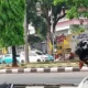 Bendera Partai Golkar Masih Berkibar di Jl. Tegar Beriman Cibinong Bogor, Dinilai Menghalangi Pandangan Pengendara